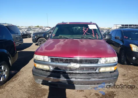 2004 Chevrolet Tahoe Ls z USA, uszkodzony, nr VIN 1GNEC13V74R239614